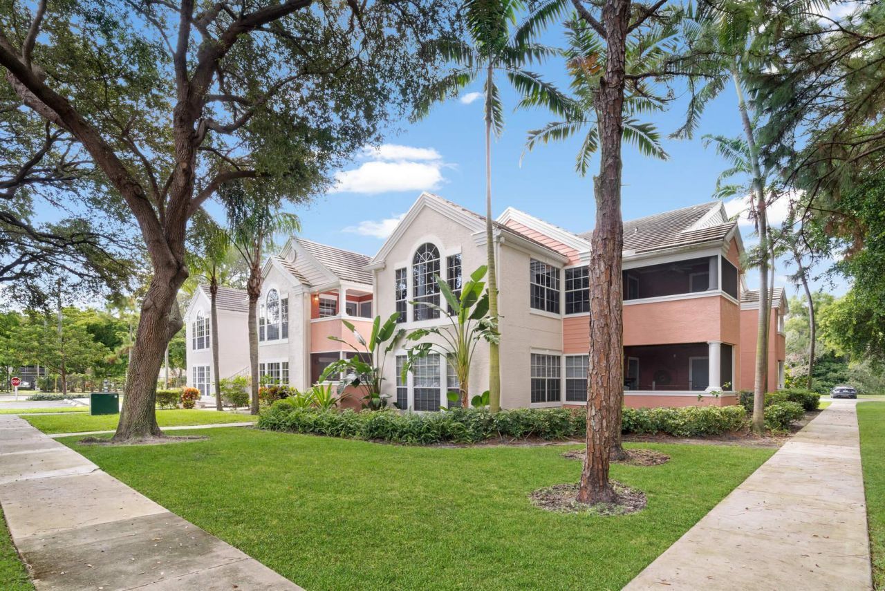 1055 Crystal Way, Unit J, Delray Beach, FL 33444 Photo