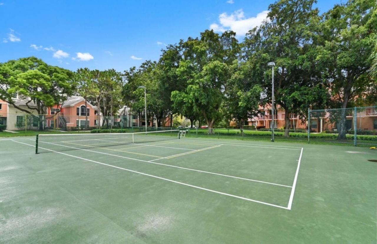 1055 Crystal Way, Unit J, Delray Beach, FL 33444 Photo