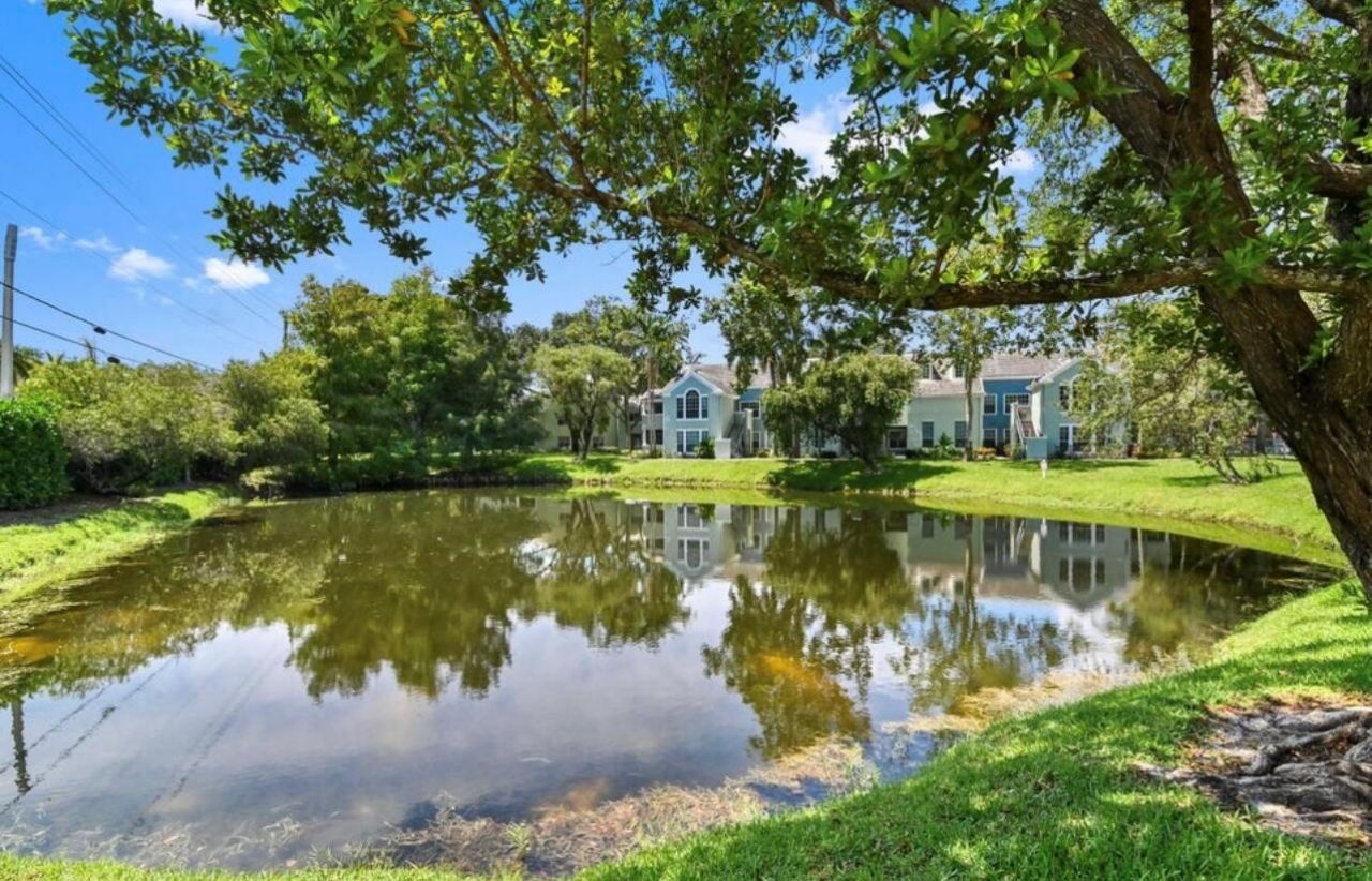 1055 Crystal Way, Unit J, Delray Beach, FL 33444 Photo