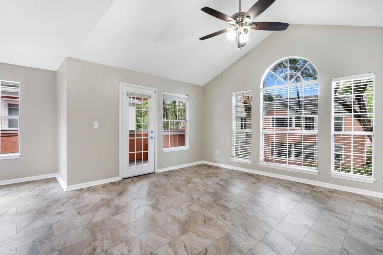 1055 Crystal Way, Unit J, Delray Beach, FL 33444 Photo