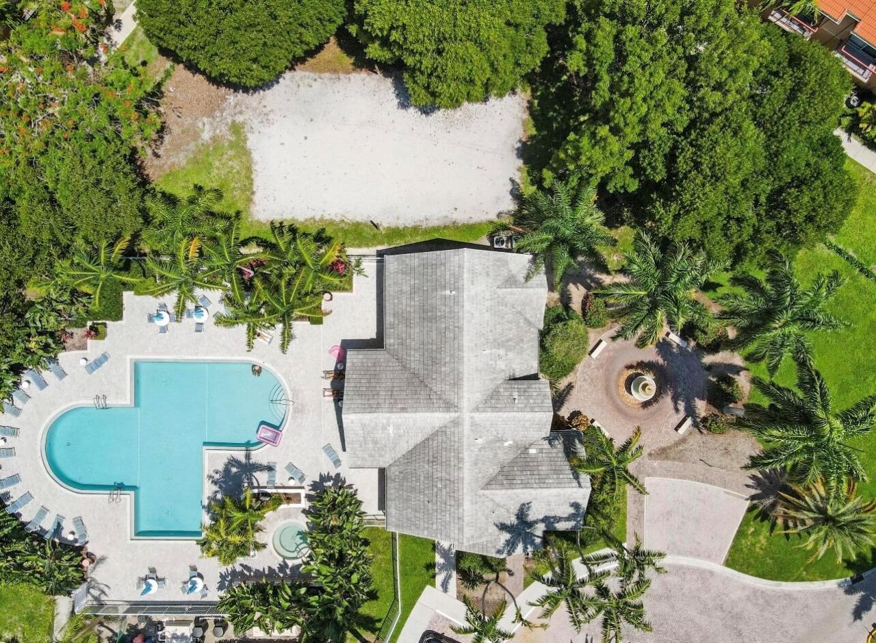 1055 Crystal Way, Unit J, Delray Beach, FL 33444 Photo