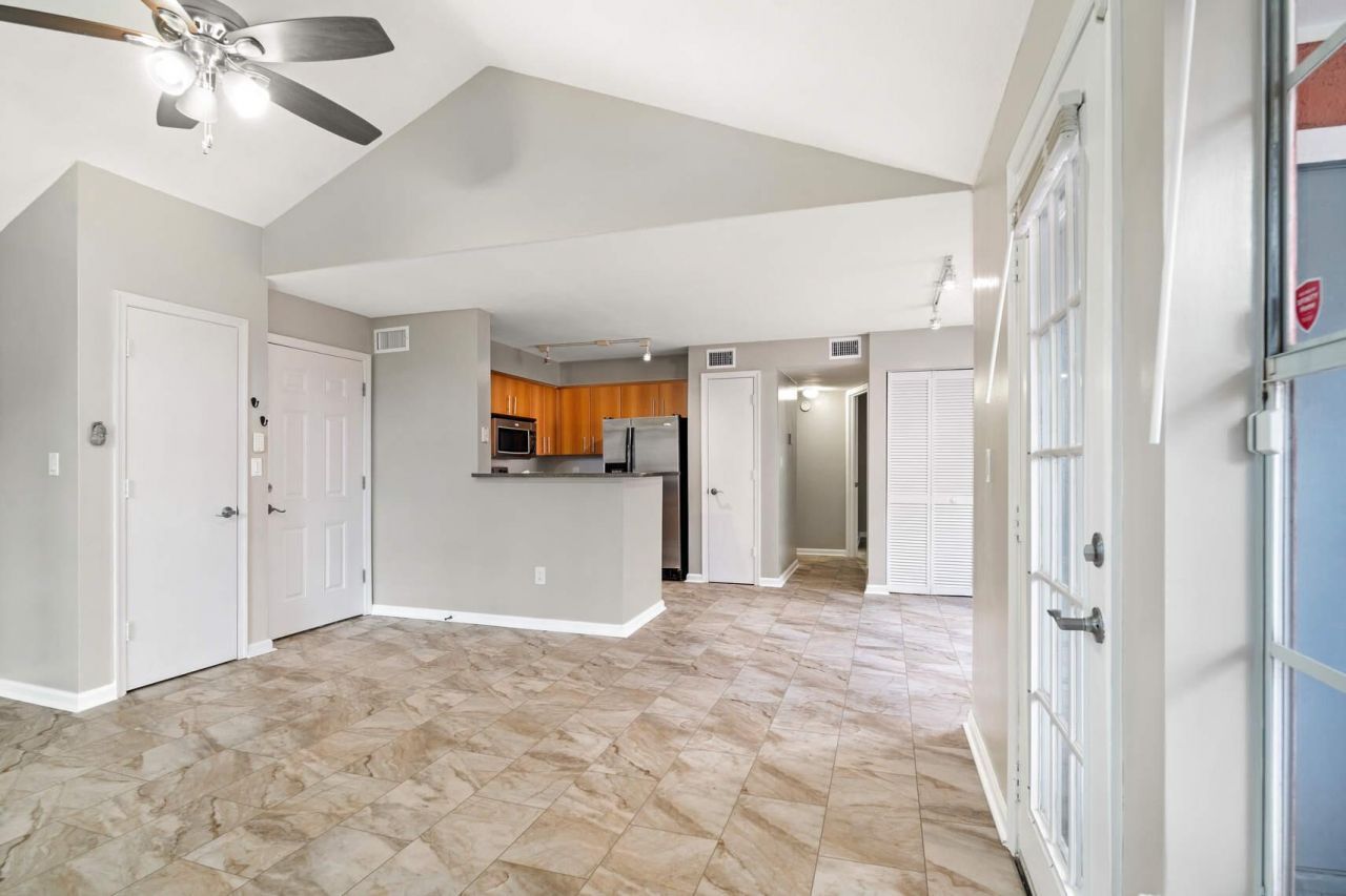 1055 Crystal Way, Unit J, Delray Beach, FL 33444 Photo