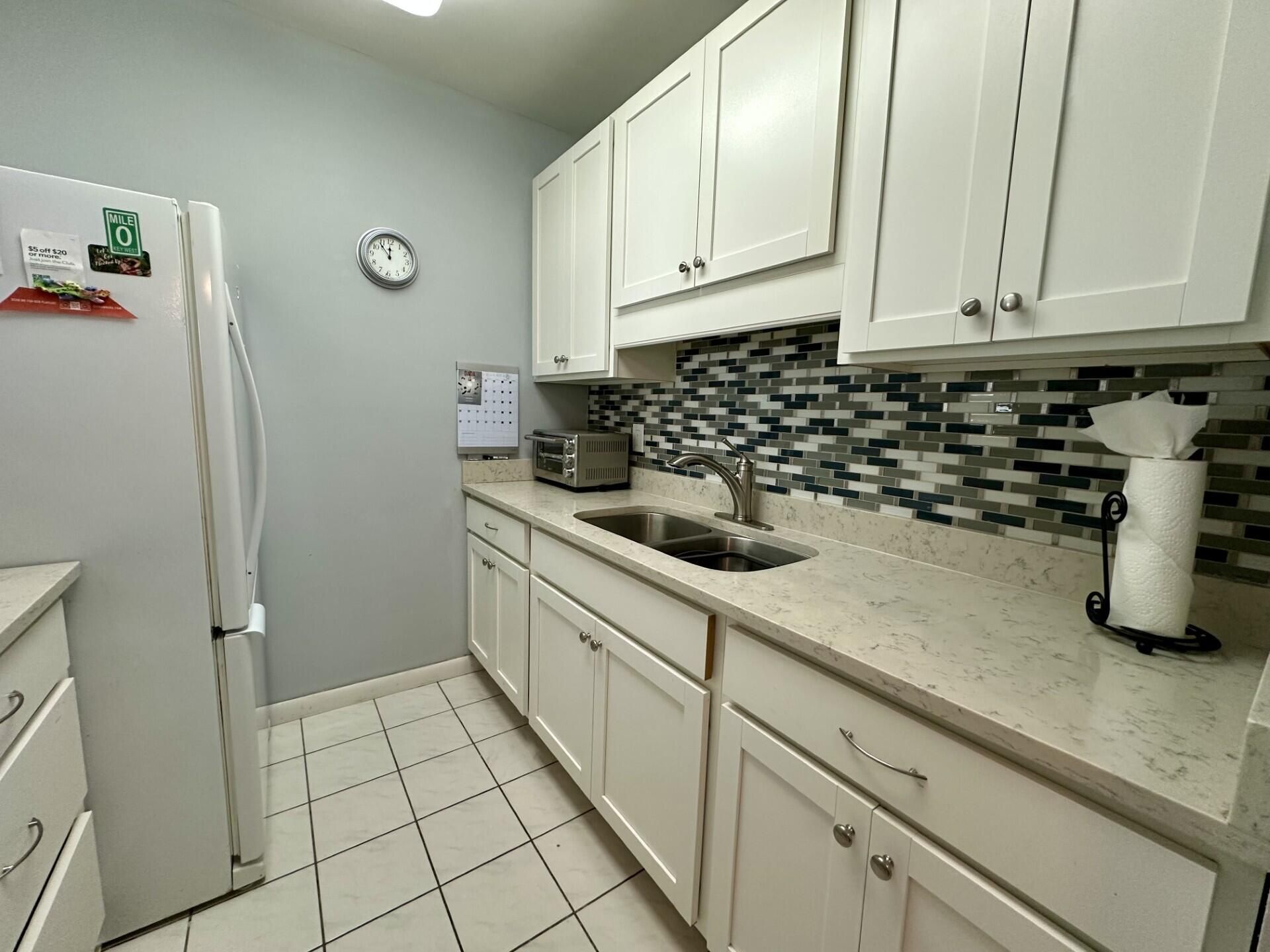 1001 NE 8th Avenue, Unit 102, Delray Beach, FL 33483 Photo
