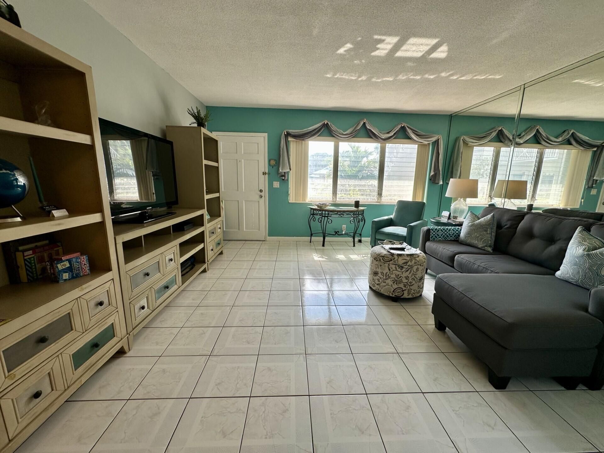 1001 NE 8th Avenue, Unit 102, Delray Beach, FL 33483 Photo