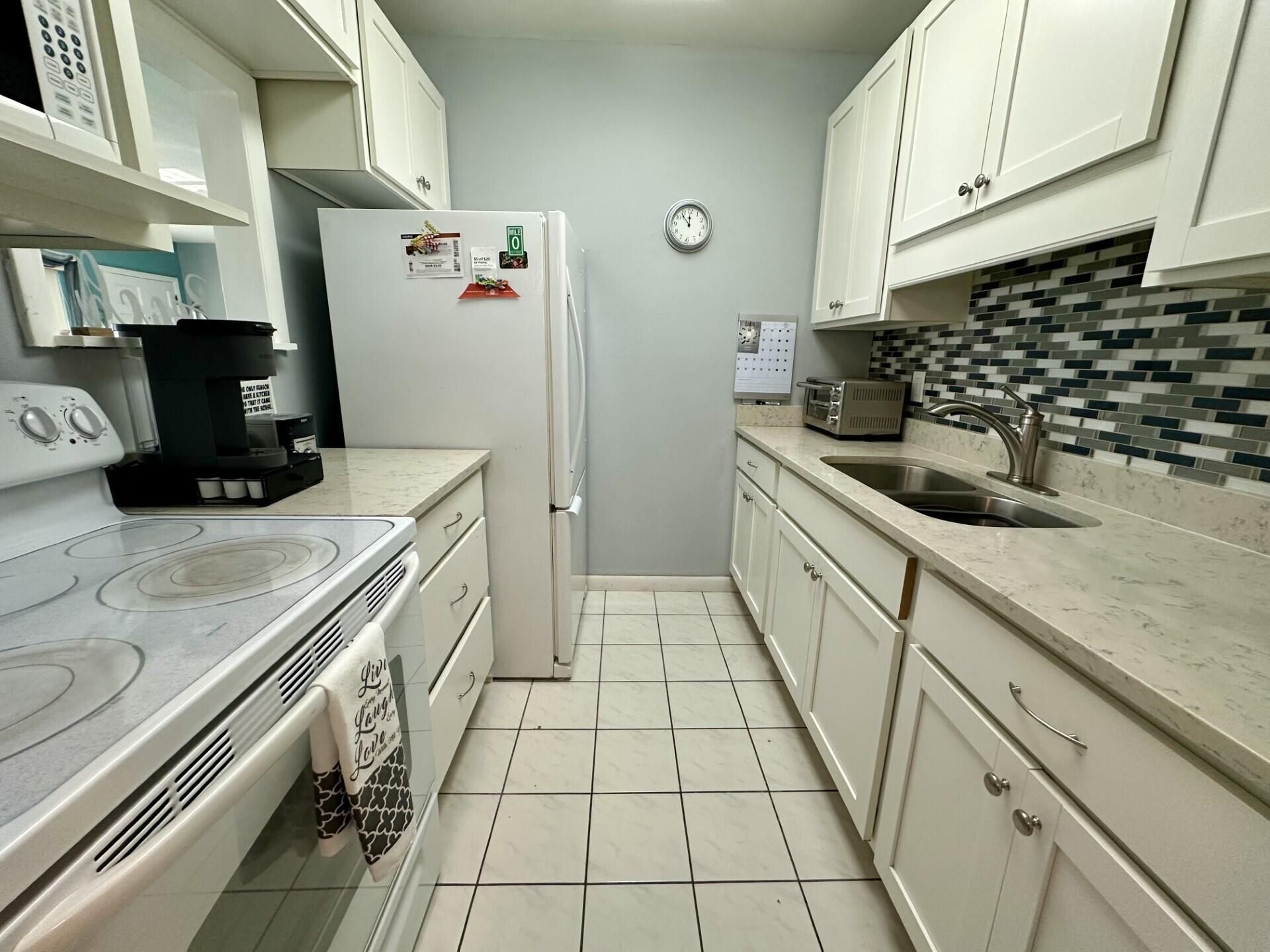 1001 NE 8th Avenue, Unit 102, Delray Beach, FL 33483 Photo