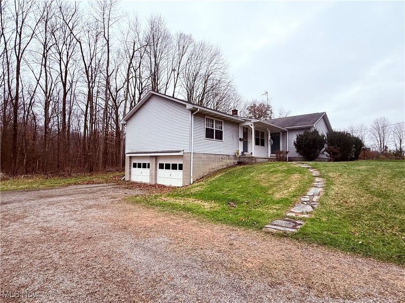 7620 Thompson Sharpsville Road NE, Burghill, OH 44404 Photo 4