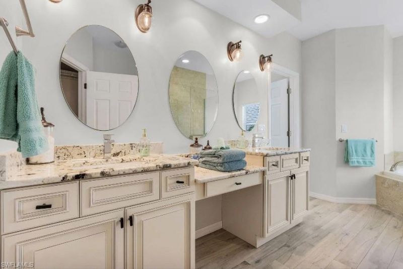 4885 E Riverside Dr, Fort Myers, FL 33905 Photo