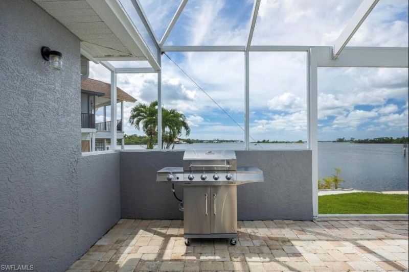 4885 E Riverside Dr, Fort Myers, FL 33905 Photo