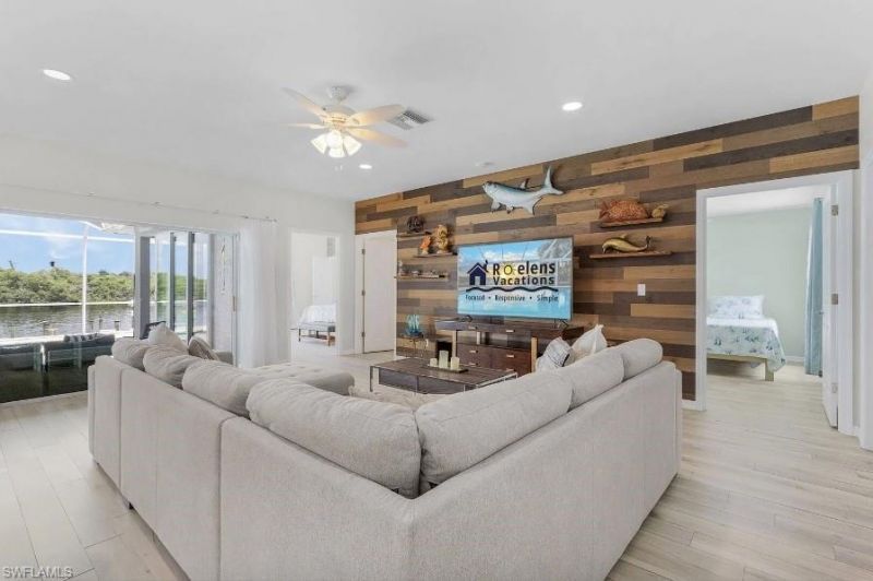 4885 E Riverside Dr, Fort Myers, FL 33905 Photo