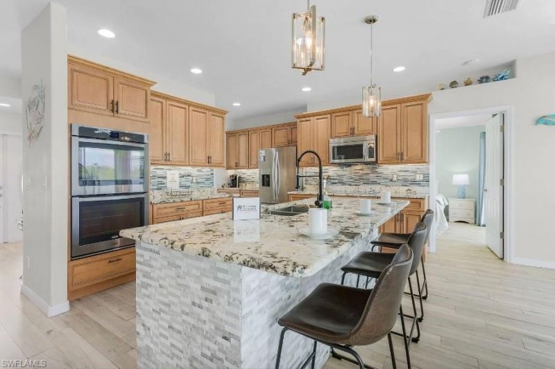 4885 E Riverside Dr, Fort Myers, FL 33905 Photo