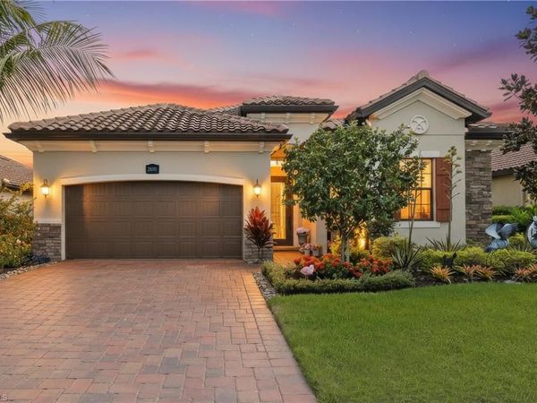 28095 Foxrock CT, BONITA SPRINGS, FL 34135