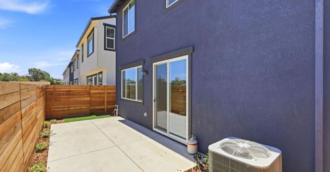 8465 Viborg Ln, Elk Grove, CA 95758 Photo