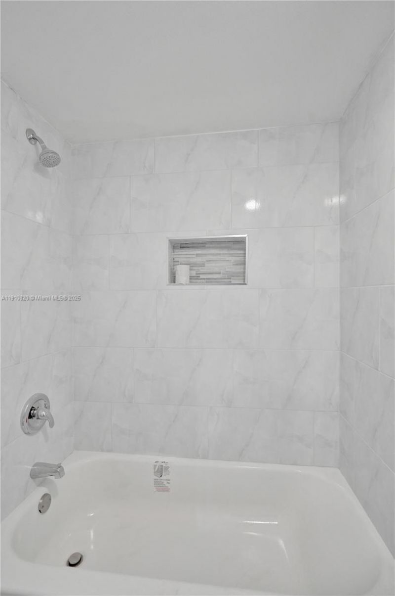 4220 NW 21st St, Unit 206, Lauderhill, FL 33313 Photo