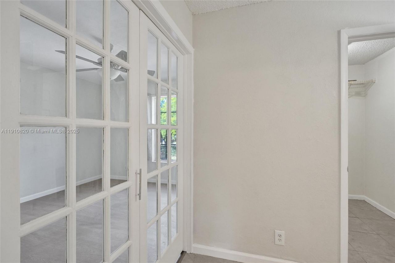 4220 NW 21st St, Unit 206, Lauderhill, FL 33313 Photo