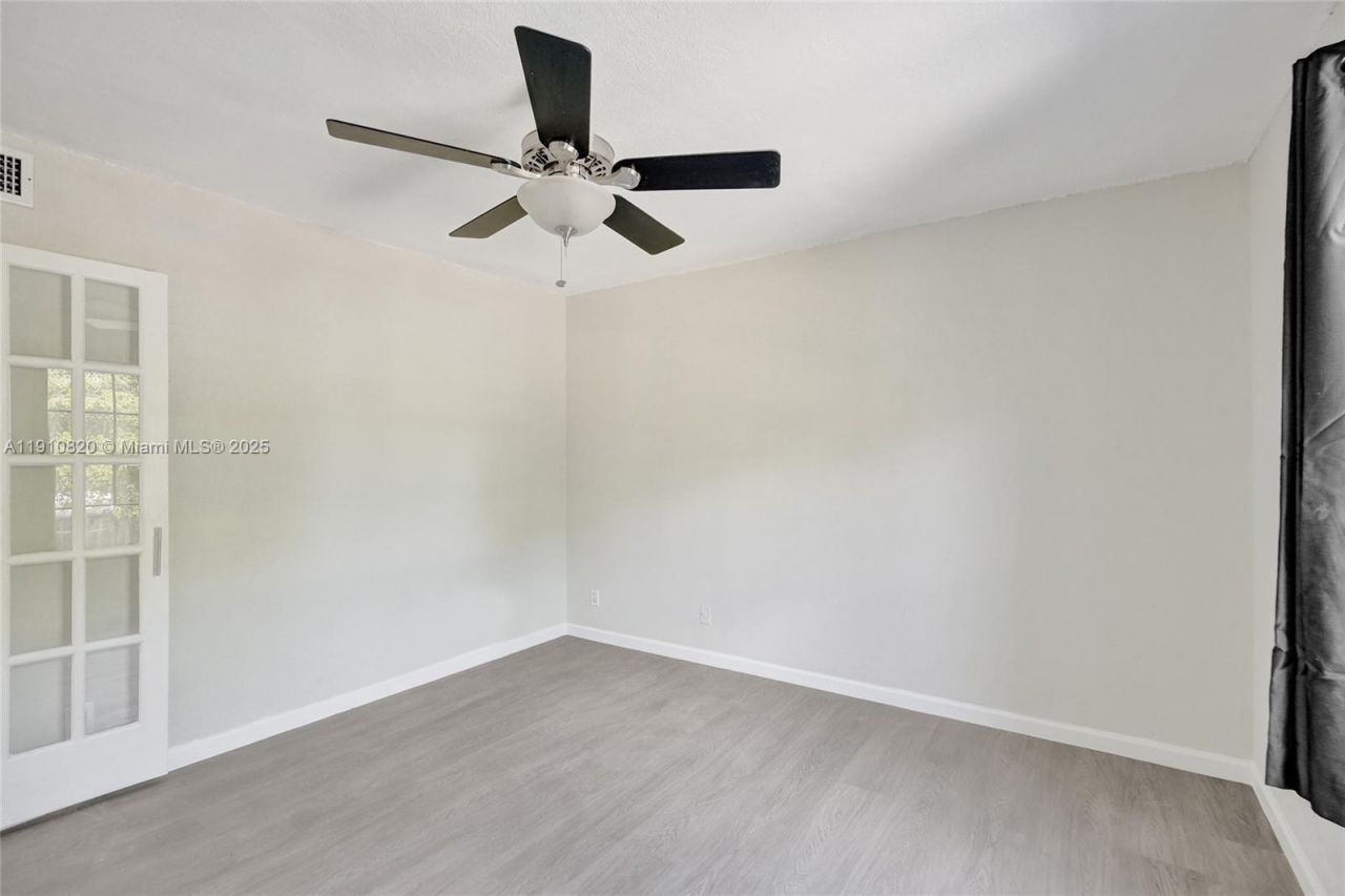 4220 NW 21st St, Unit 206, Lauderhill, FL 33313 Photo