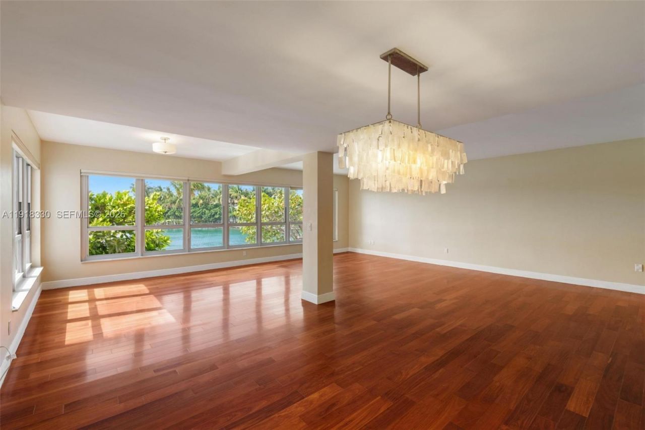 9102 W Bay Harbor Dr, Unit 2-DW, Bay Harbor Islands, FL 33154 Photo