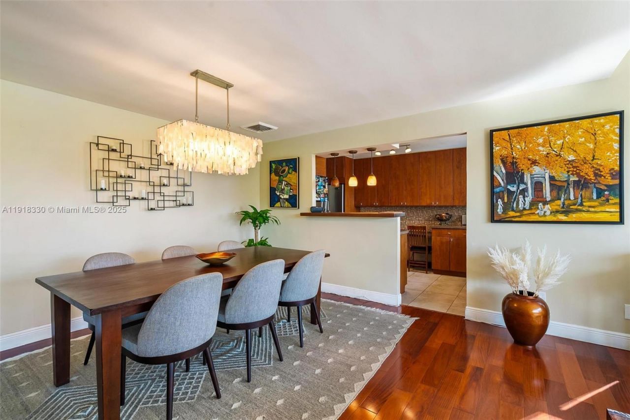 9102 W Bay Harbor Dr, Unit 2-DW, Bay Harbor Islands, FL 33154 Photo