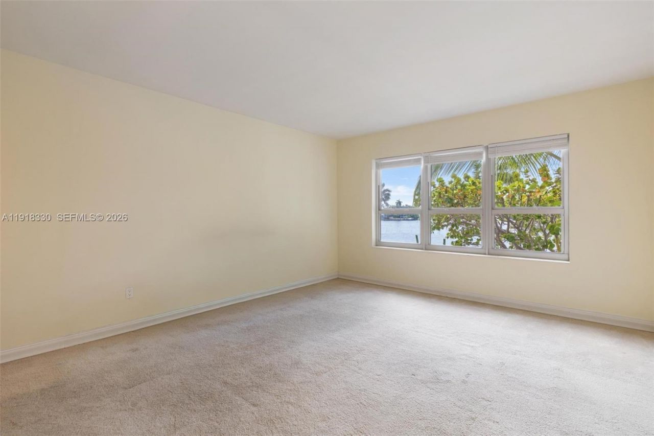 9102 W Bay Harbor Dr, Unit 2-DW, Bay Harbor Islands, FL 33154 Photo