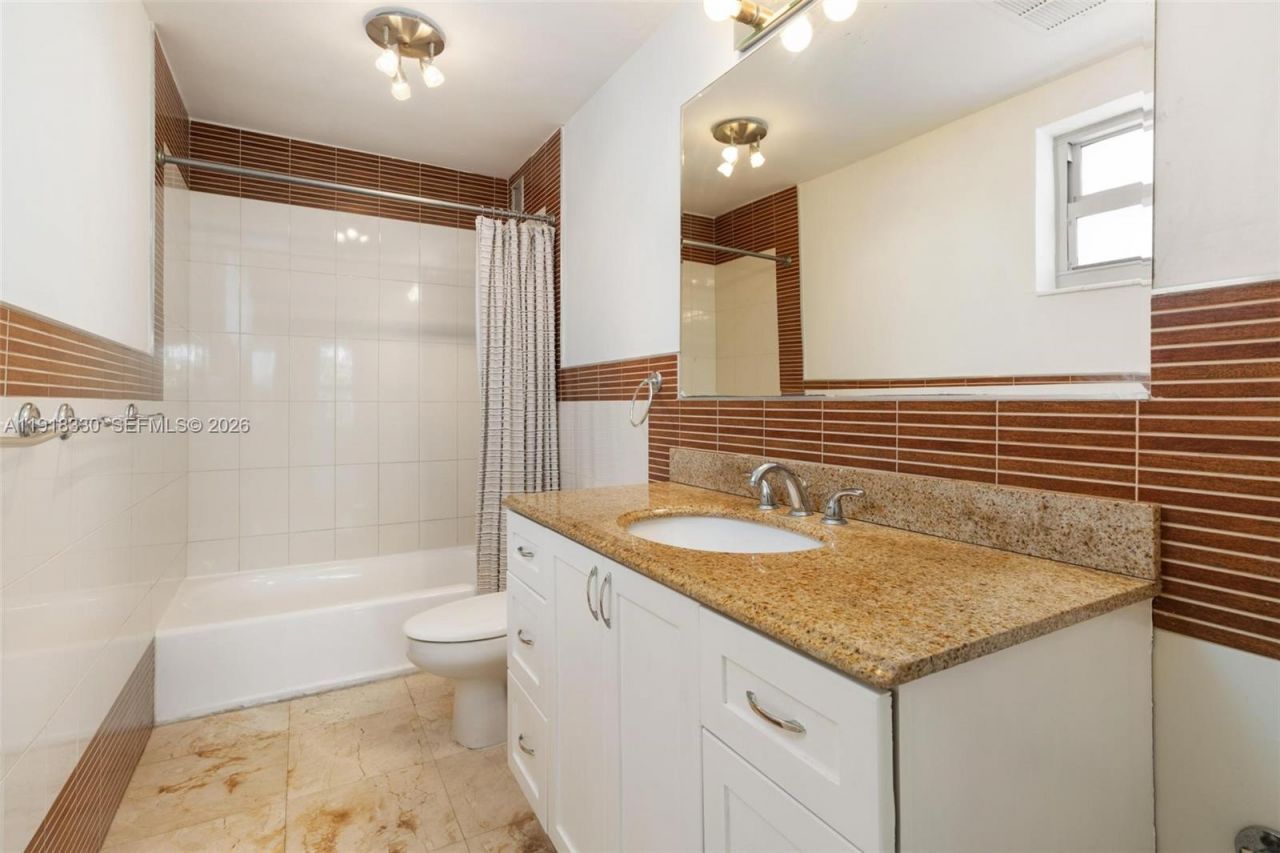 9102 W Bay Harbor Dr, Unit 2-DW, Bay Harbor Islands, FL 33154 Photo