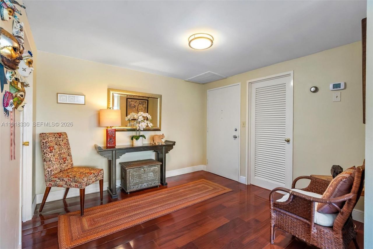 9102 W Bay Harbor Dr, Unit 2-DW, Bay Harbor Islands, FL 33154 Photo