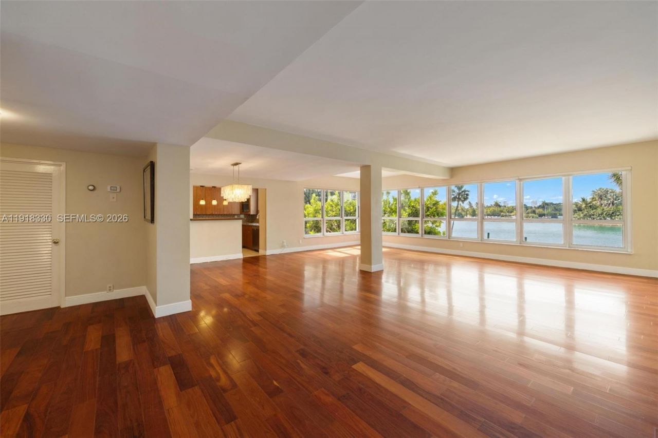 9102 W Bay Harbor Dr, Unit 2-DW, Bay Harbor Islands, FL 33154 Photo