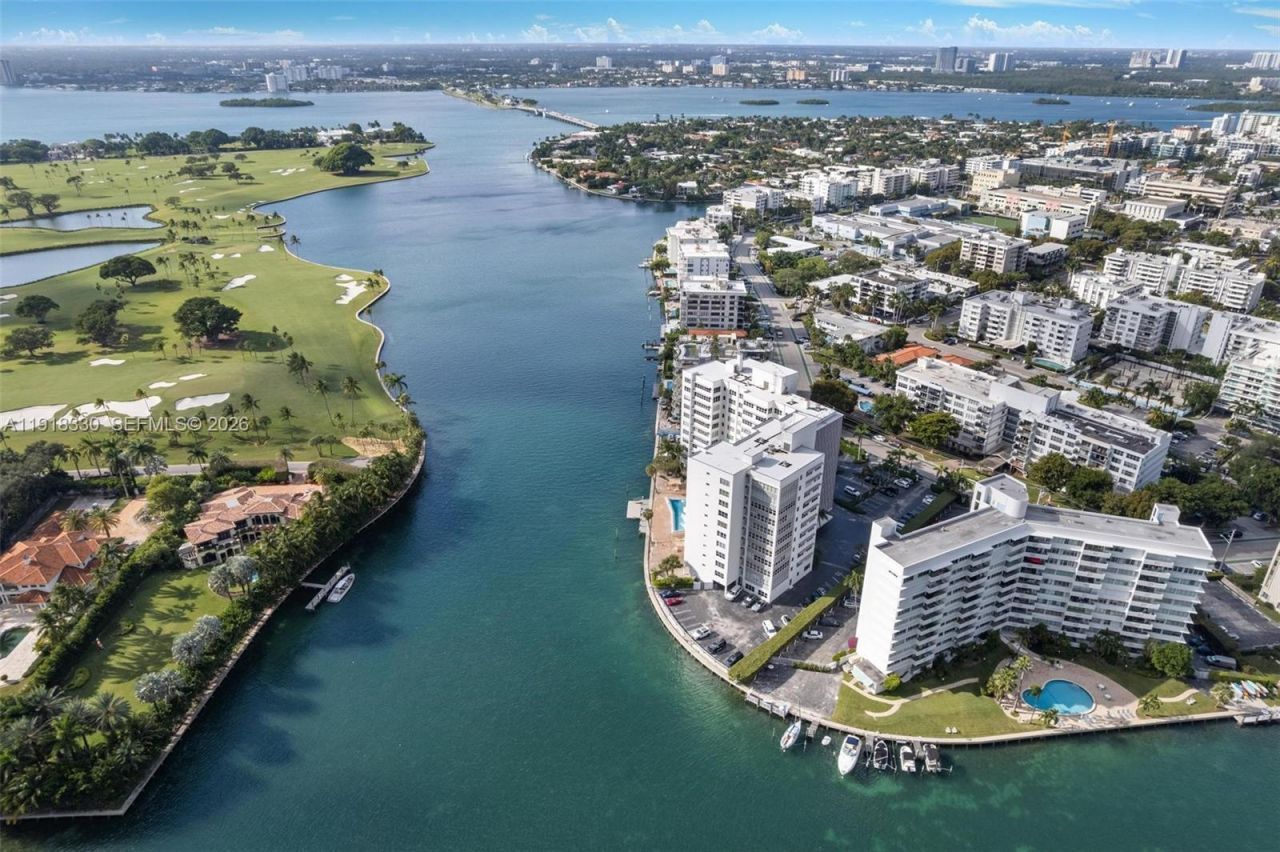 9102 W Bay Harbor Dr, Unit 2-DW, Bay Harbor Islands, FL 33154 Photo