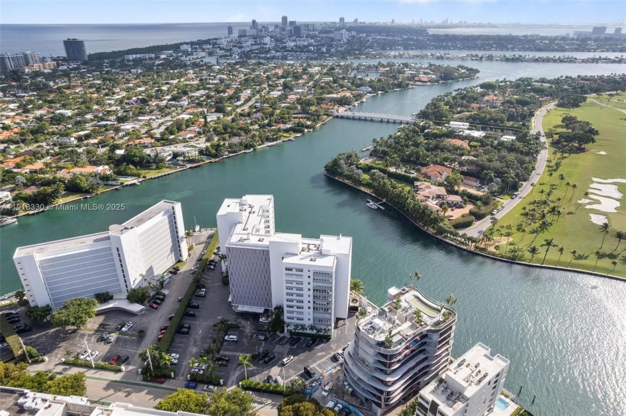 9102 W Bay Harbor Dr, Unit 2-DW, Bay Harbor Islands, FL 33154 Photo