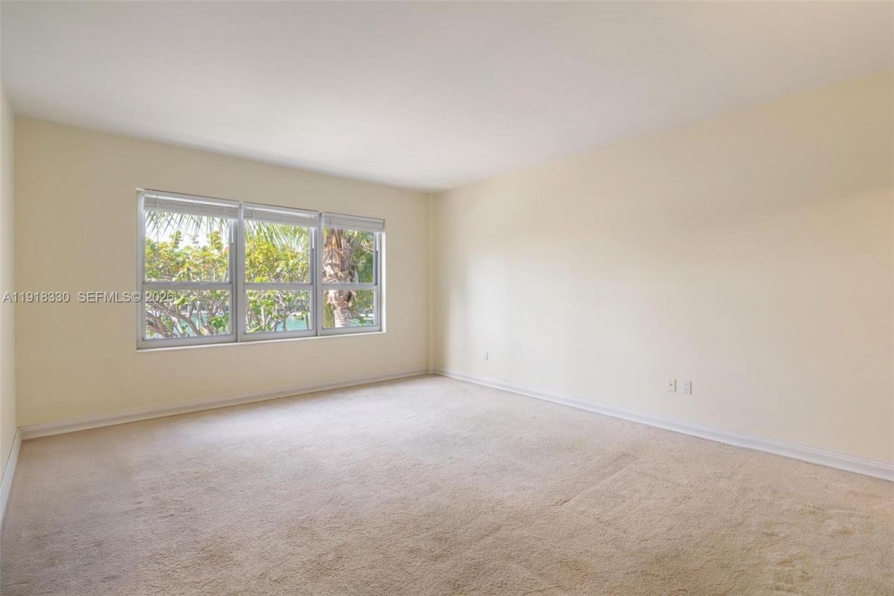 9102 W Bay Harbor Dr, Unit 2-DW, Bay Harbor Islands, FL 33154 Photo