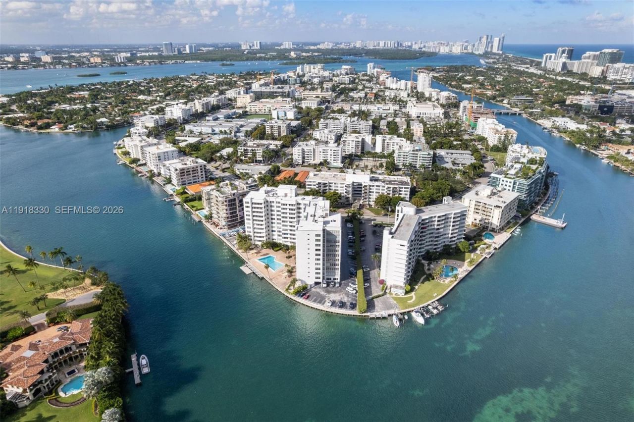 9102 W Bay Harbor Dr, Unit 2-DW, Bay Harbor Islands, FL 33154 Photo