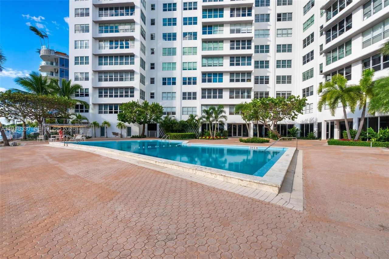 9102 W Bay Harbor Dr, Unit 2-DW, Bay Harbor Islands, FL 33154 Photo