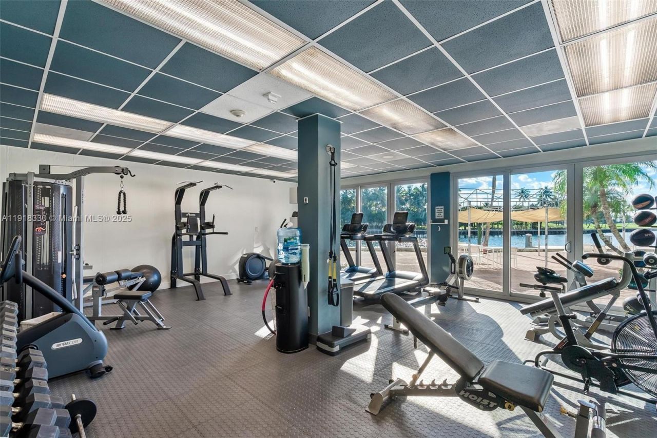 9102 W Bay Harbor Dr, Unit 2-DW, Bay Harbor Islands, FL 33154 Photo