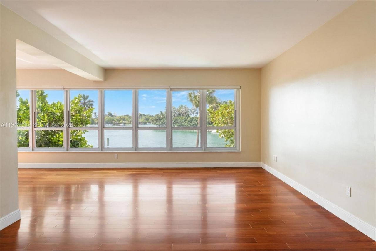 9102 W Bay Harbor Dr, Unit 2-DW, Bay Harbor Islands, FL 33154 Photo