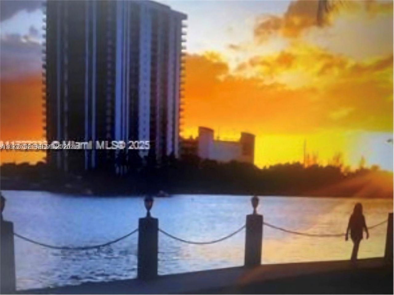 2910 Point East Dr, Unit M610, Aventura, FL 33160 Photo