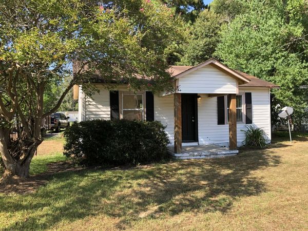 325 Vernon St, New Llano, LA 71461