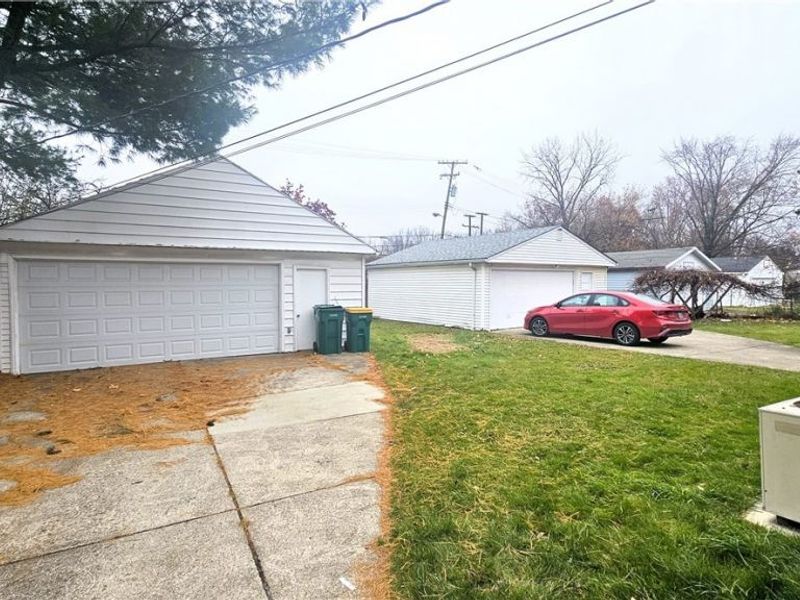 5736 South Boulevard, Maple Heights, OH 44137 Photo 3