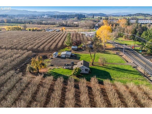 26050 SW FARMINGTON RD, Hillsboro, OR 97123