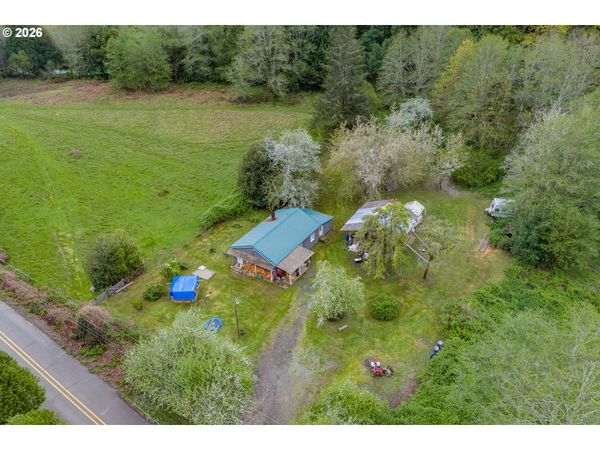 61565 FAIRVIEW RD, Coquille, OR 97423