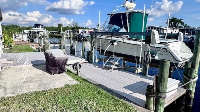 5545 Sir Walter Way, North Fort Myers, FL 33917 Photo