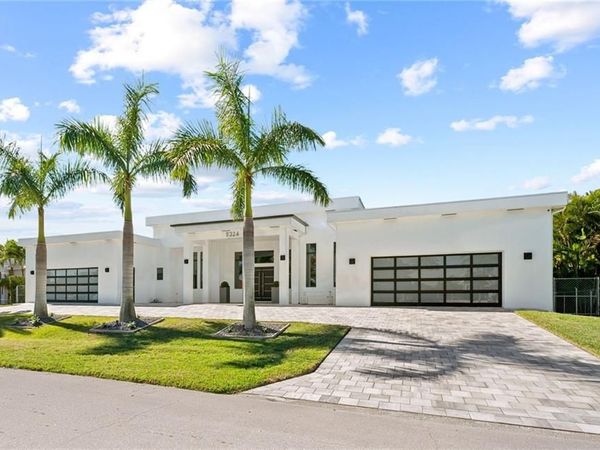5324 Mayfair CT, CAPE CORAL, FL 33904