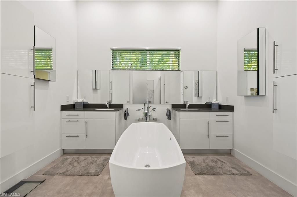 5324 Mayfair Ct, Cape Coral, FL 33904 Photo