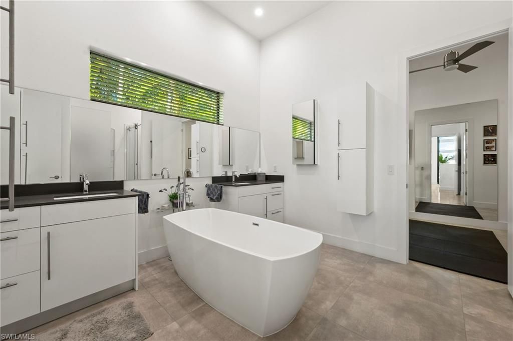 5324 Mayfair Ct, Cape Coral, FL 33904 Photo