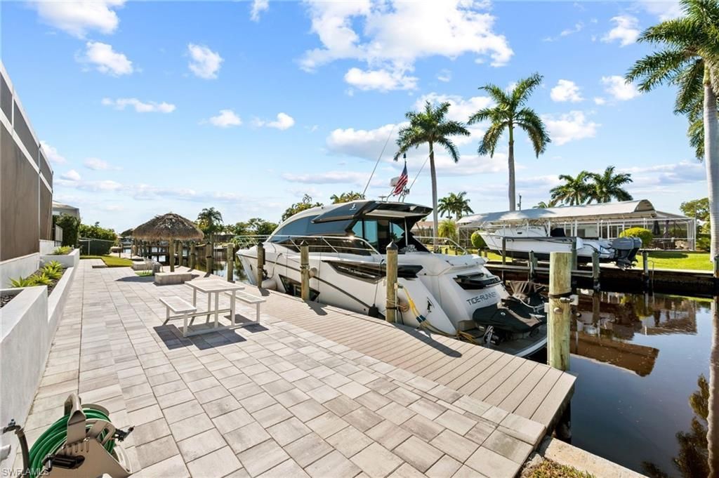 5324 Mayfair Ct, Cape Coral, FL 33904 Photo