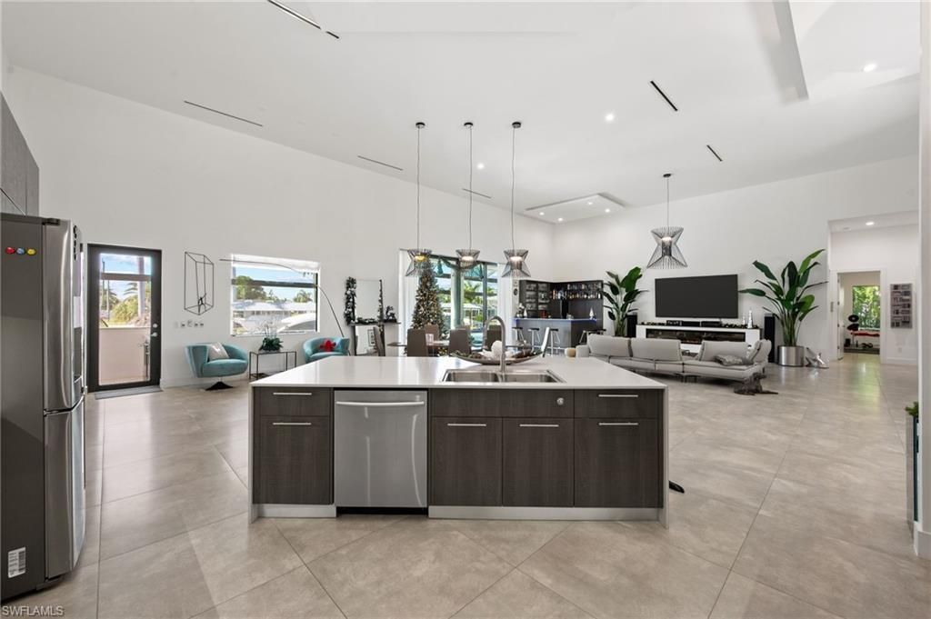 5324 Mayfair Ct, Cape Coral, FL 33904 Photo