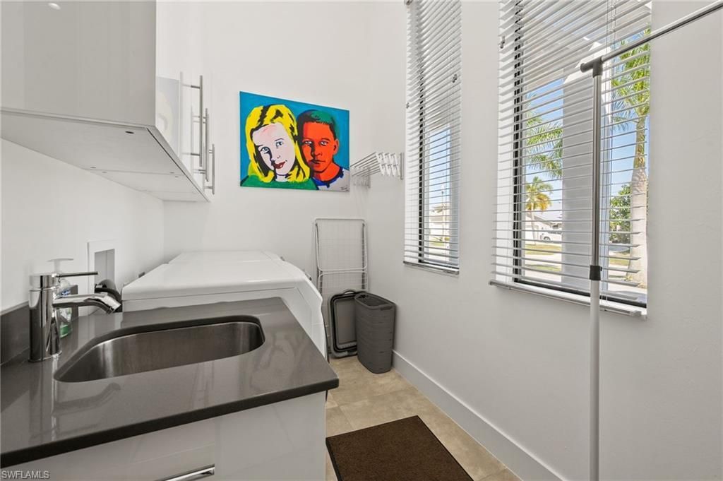 5324 Mayfair Ct, Cape Coral, FL 33904 Photo