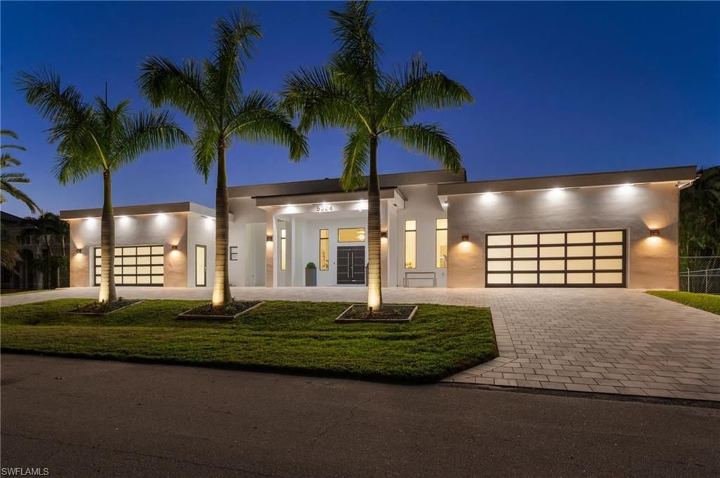 5324 Mayfair Ct, Cape Coral, FL 33904 Photo
