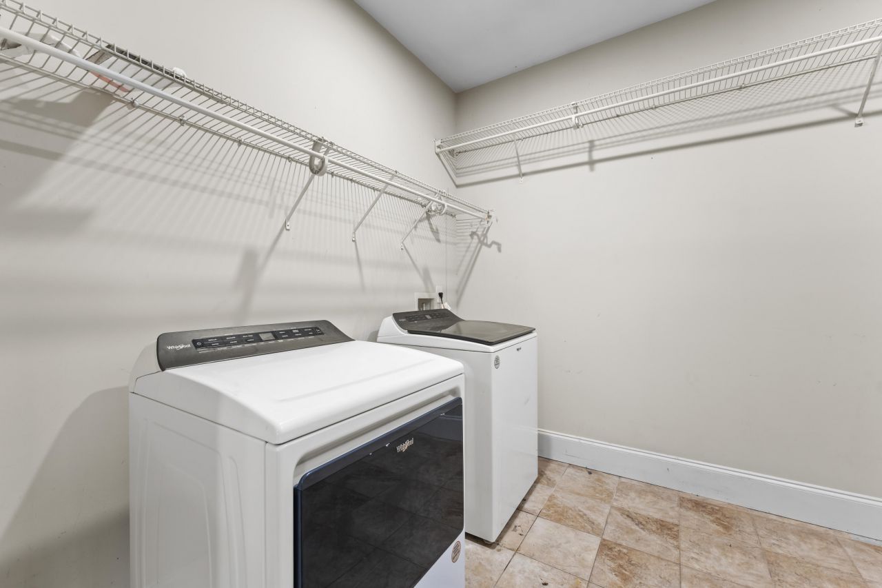 1085 Tobacco Road Photo 16