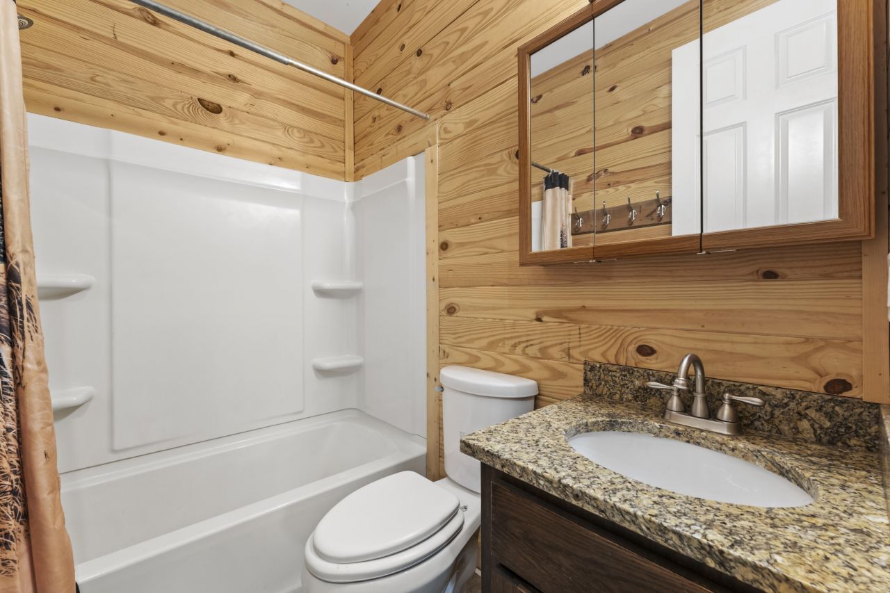 1085 Tobacco Road Photo 22