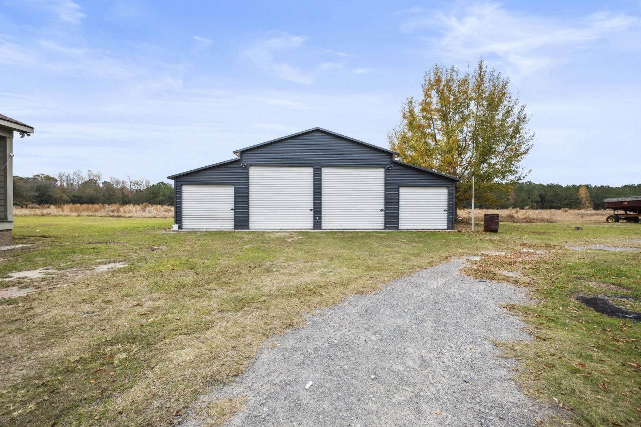 1085 Tobacco Road Photo 30