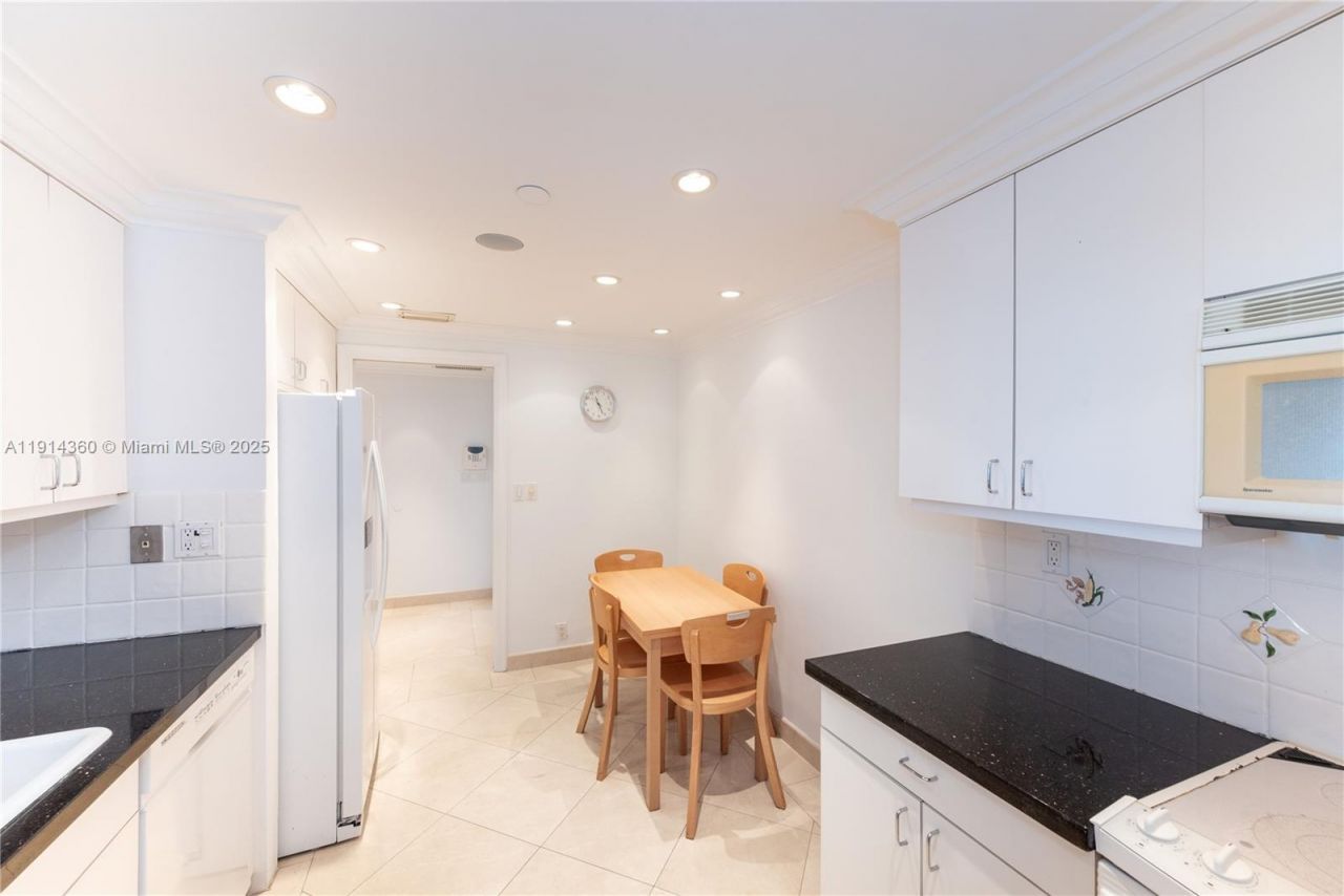 151 Crandon Blvd, Unit 1036, Key Biscayne, FL 33149 Photo