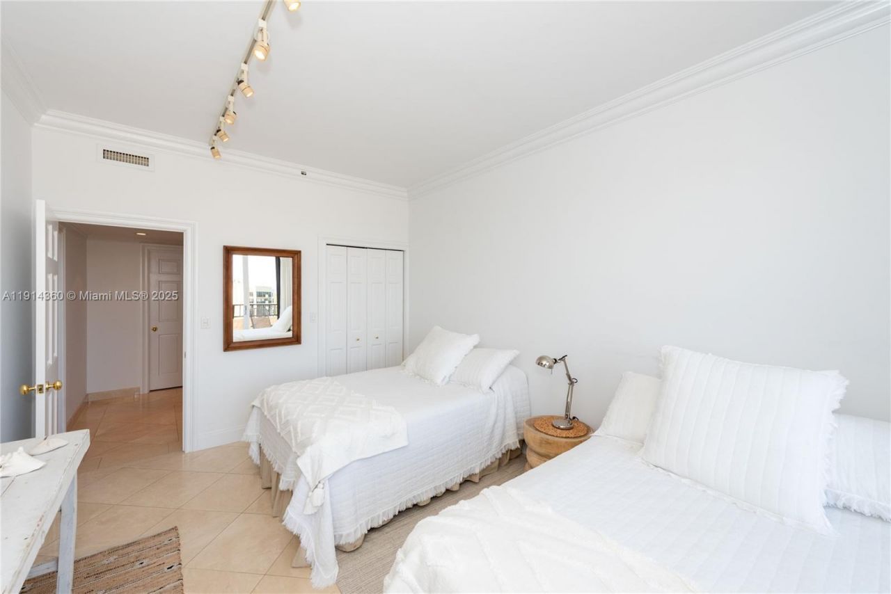 151 Crandon Blvd, Unit 1036, Key Biscayne, FL 33149 Photo